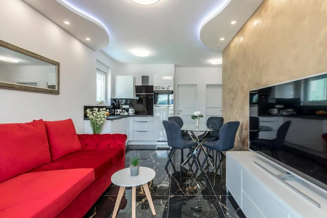 Luxury Apartment Hilary Trogir
