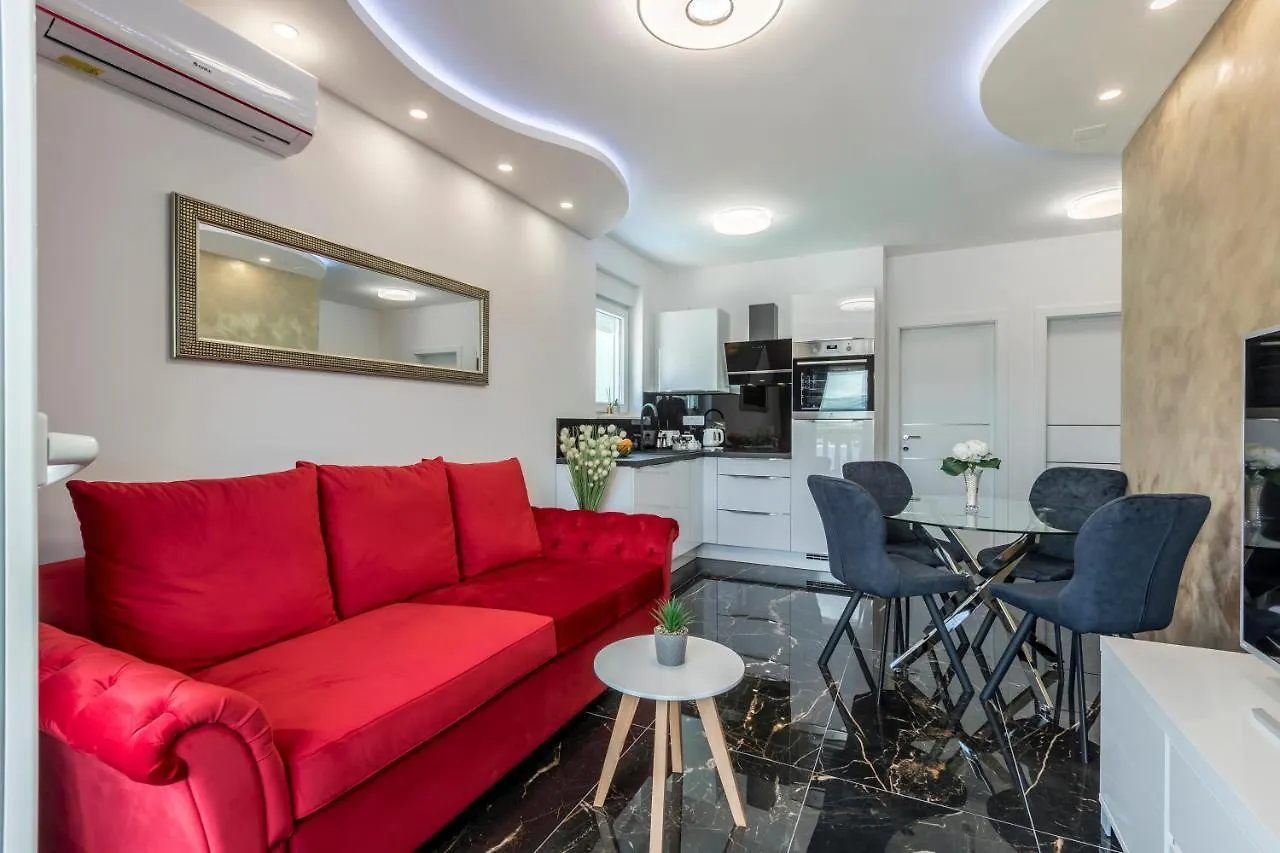 Luxury Apartment Hilary Trogir